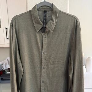 LULULEMON BUTTON DOWN SHIRT XL